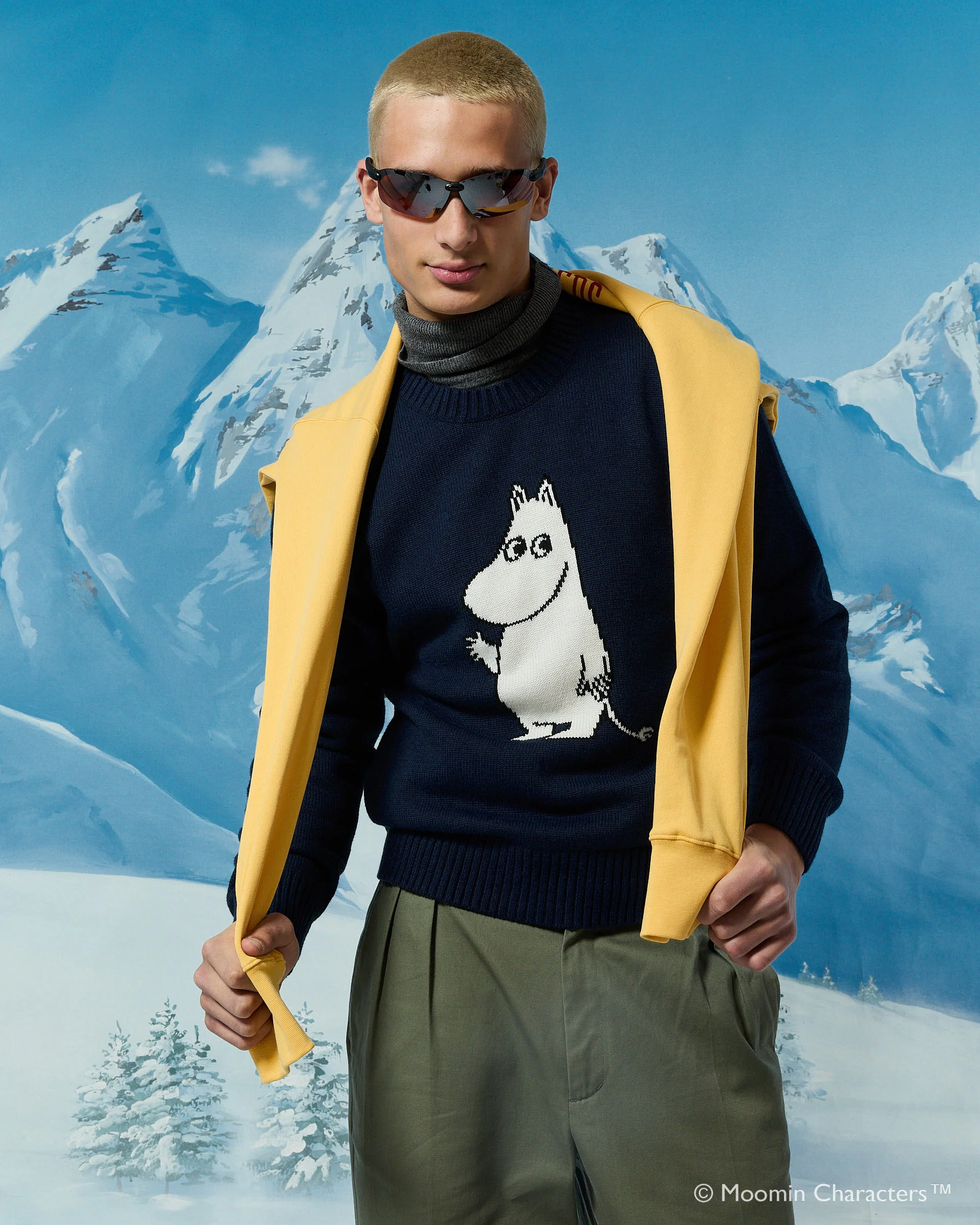 Men’s Cashmere Moomin Icon Sweater Navy - Image 4