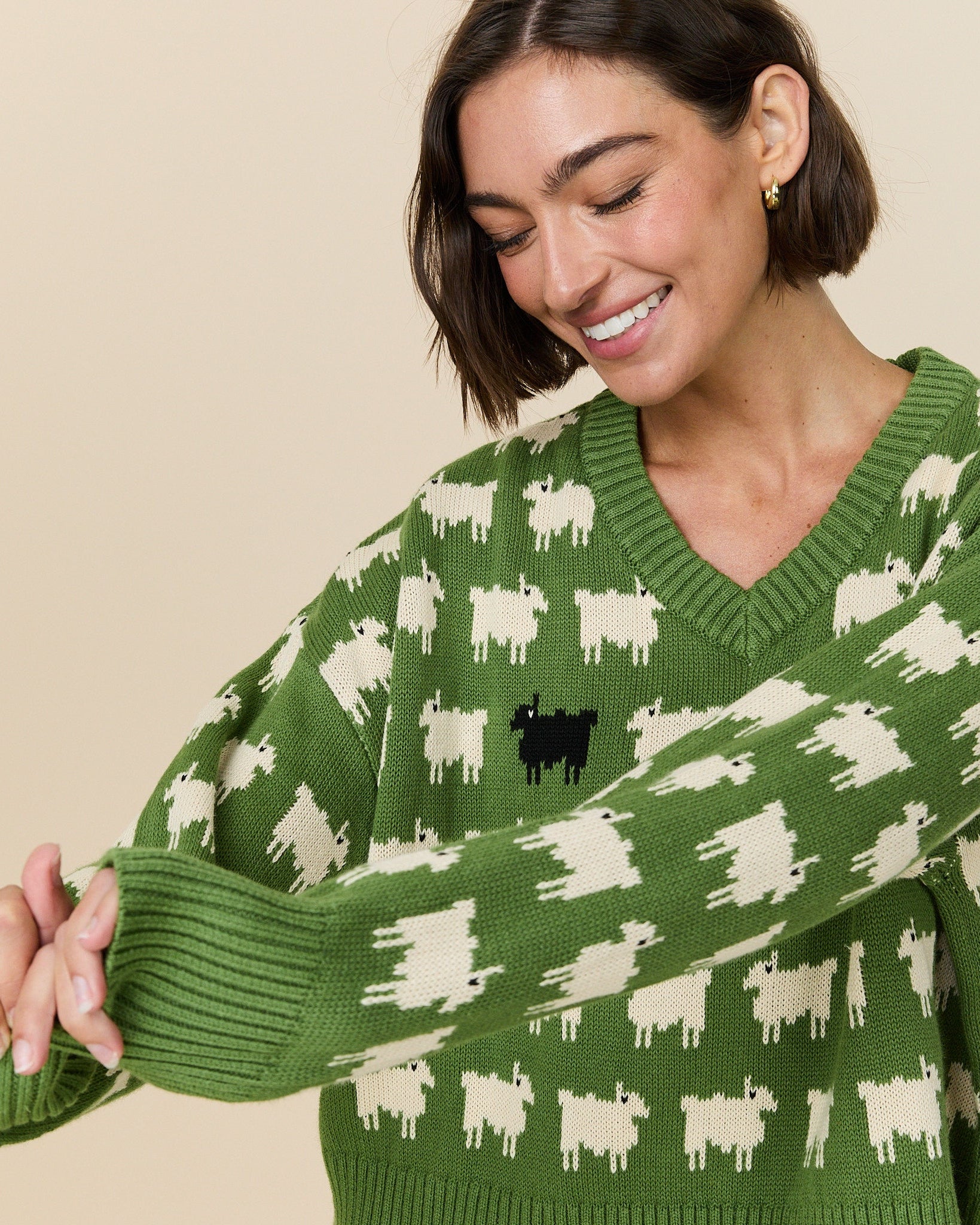 Warm & Wonderful Women's "Diana Edition" Cotton Linen V-Neck Sheep Sweater Green