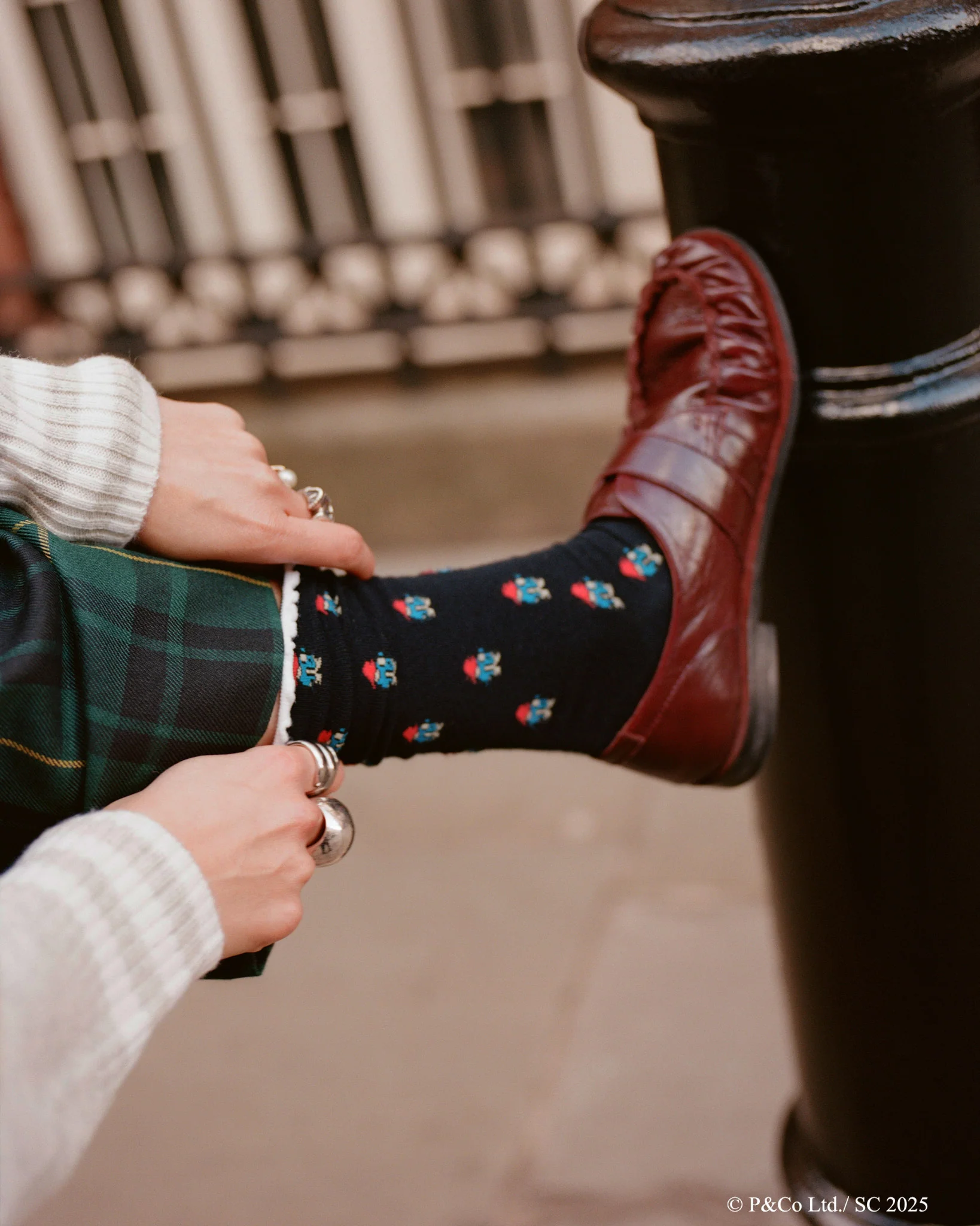 Women's Paddington Socks Navy - Image 5